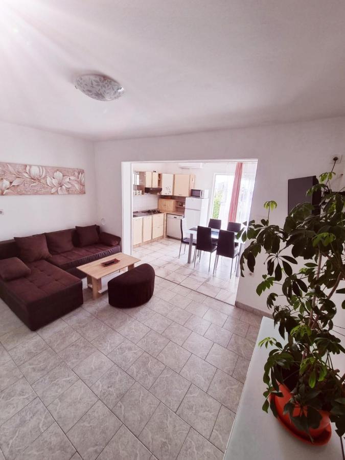 Apartments Nada Крк Экстерьер фото